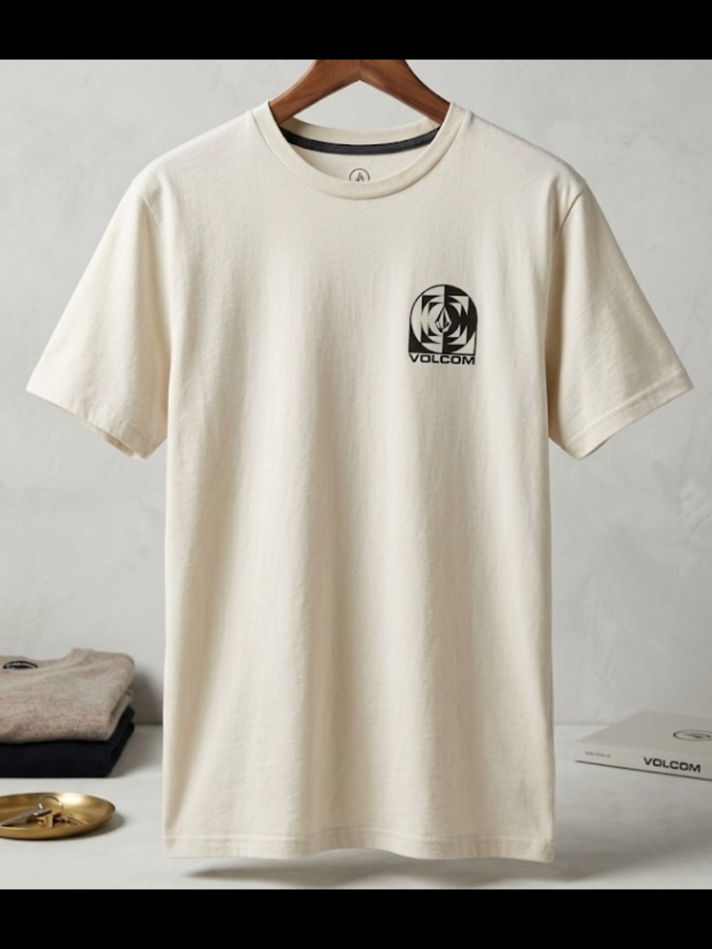 Volcom Men’s Cream Short Sleeve T-Shirt Black Chest Emblem (L) Comfy Classic
